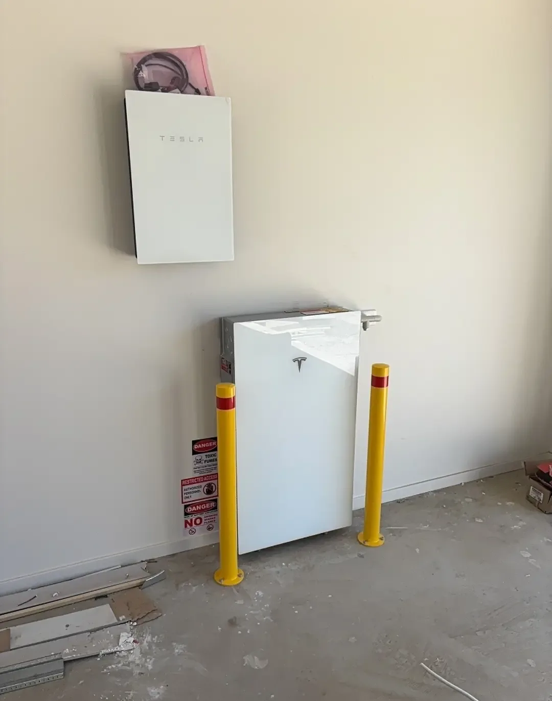Tesla Powerwall 3 battery and Backup Gateway 2, in a new home in Anglesea Tesla Powerwall 3 battery and Backup Gateway 2 installed by Velocity Solar in a new home in Anglesea