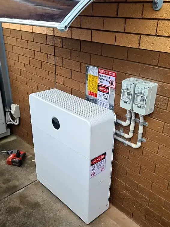 GoodWe battery and inverter installed by Velocity Solar, Bell Post Hill GoodWe battery and inverter installed by Velocity Solar, Bell Post Hill
