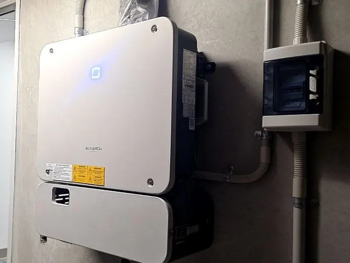 Sungrow SG30CX 30 kW three-phase commercial inverter, at a Geelong school Sungrow SG30CX 30 kW three-phase commercial inverter installed by Velocity Solar at a Geelong school