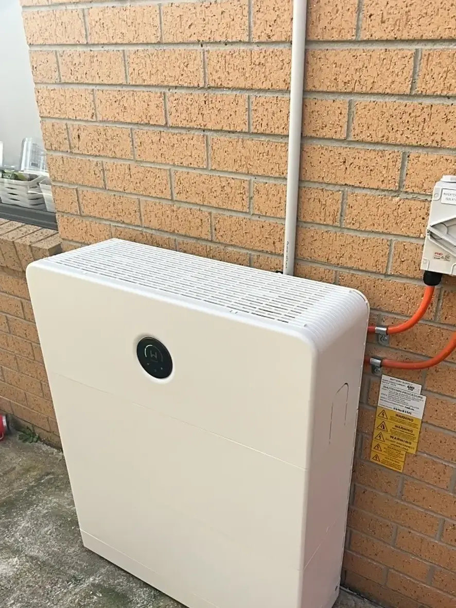 GoodWe battery and inverter installed by Velocity Solar, Armstrong Creek GoodWe battery and inverter installed by Velocity Solar, Armstrong Creek